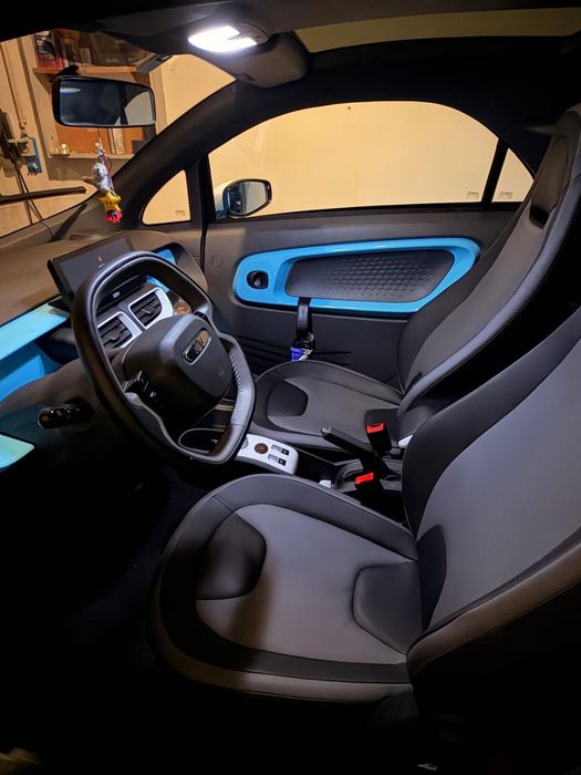 Carro Xev Yo Yo 2026 matrícula abril com 2 anos de garantia