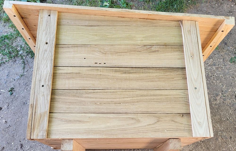 Будка, домік для собаки з дуба