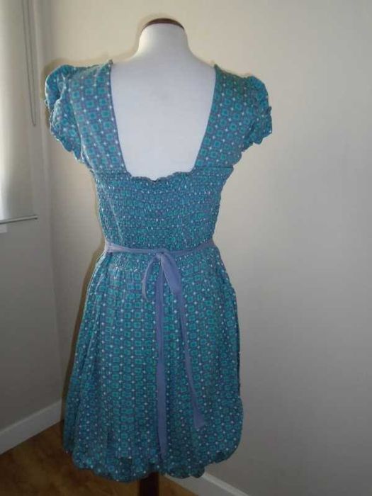 Vestido corte "princesa" com saia balão