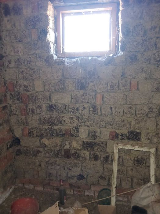 Будинок під бізнес та житло в затишному селі Берегівщини (ліс, озеро).