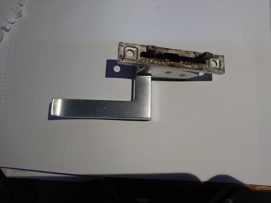 Procuro fecho de porta de aluminio da marca GEHU Germany