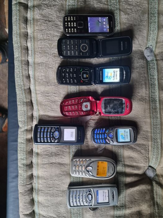 Продам телефоны Samsung