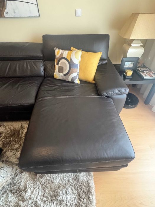 Sofá pele Chateau D'Ax com chaise long