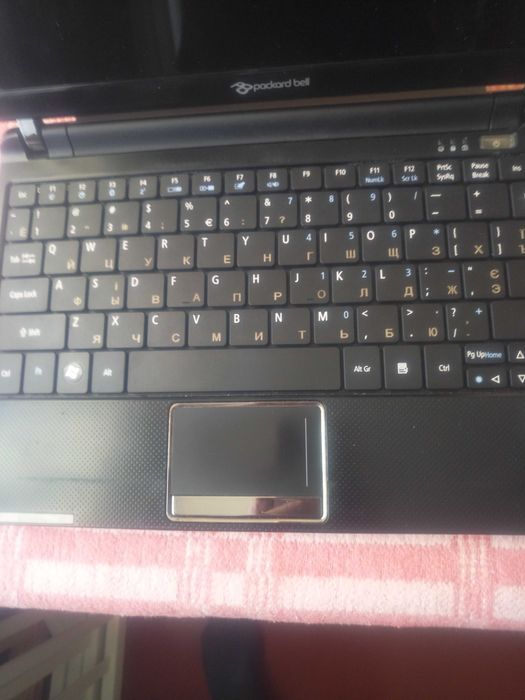 нетбук Packar bell