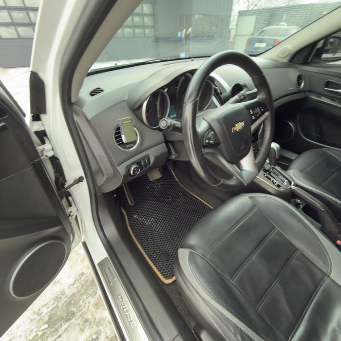 Продам Chevrolet cruze 1.8 газ/бензин