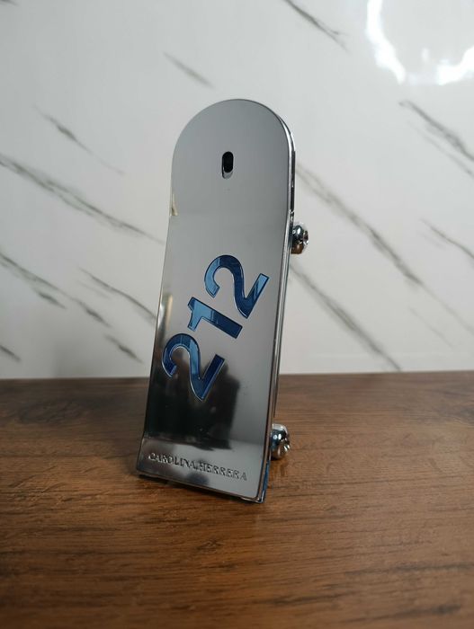 Carolina Herrera 212 Men Eau de Toilette оригінал
