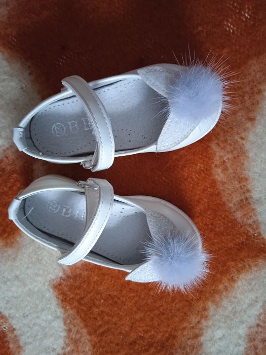 Продам капчики дитячі