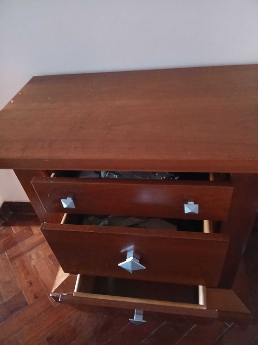 Vendo barato para desocupar. Faça uma proposta