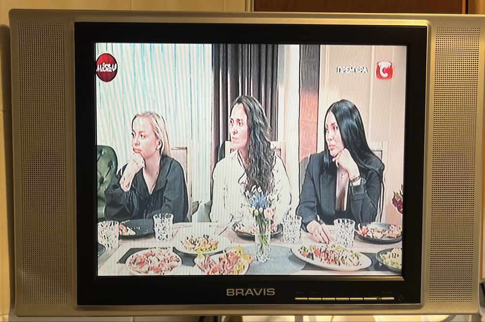 Продам телевізор Bravis