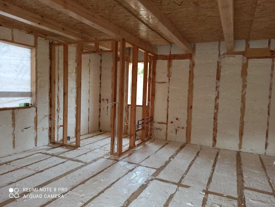 Piana PUR, Ocieplenie poddasza, ocieplanie piana, izolacja pianką