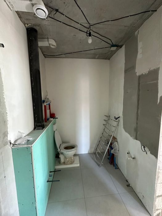 Крута двокімнатна квартира з частковим ремонтом. Ірпінь.