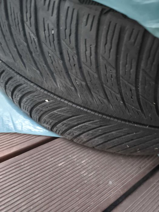 Opony zimowe Michelin Pilot Alpin 5 235 40 R19 96W