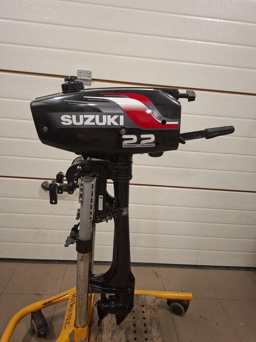 Jak nowy silnik zaburtowy SUZUKI 2.2 stan idealny, łódka ponton
