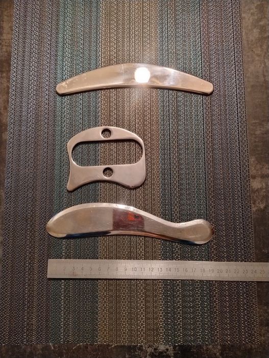 Шкребки гуаша / блейди для масажу

Опис:
Продаю 3 скребки для міофасці