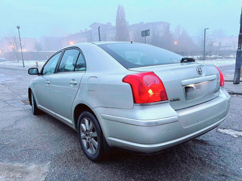 Тайота Авенсис 2,0 D для війскових