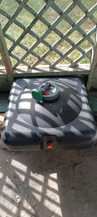 бачок на літній душ 70 літрів.