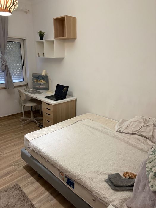 Alugo quarto barreiro a 10 mins do Barcos