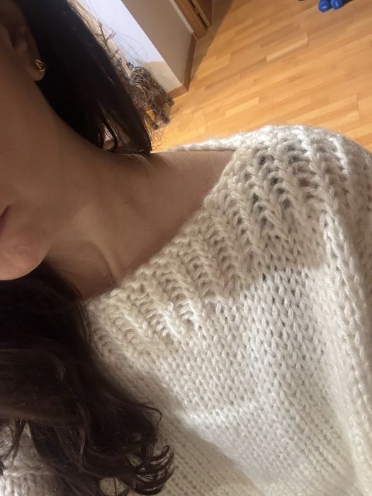 Світер з мохеру