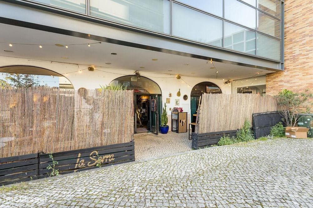 Loja / Estabelecimento Comercial em Alcântara de 192,00 m2