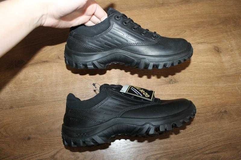 Напівчеревики з мембраною Gore-tex Ecco Professional 37 розмір