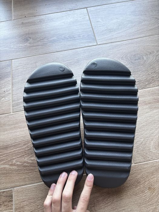 Yeezy Slide Onyx rozmiar 44.5