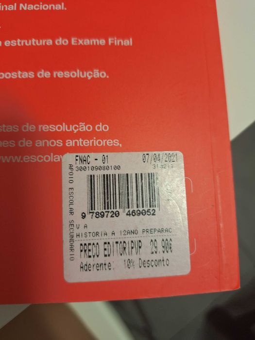 Livro de preparação para o exame final nacional de história A 12° ano
