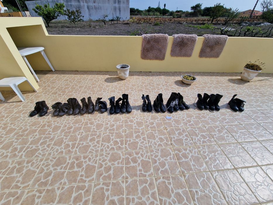 Vendo botas de cabedal de vários modelos e vários tamanhos