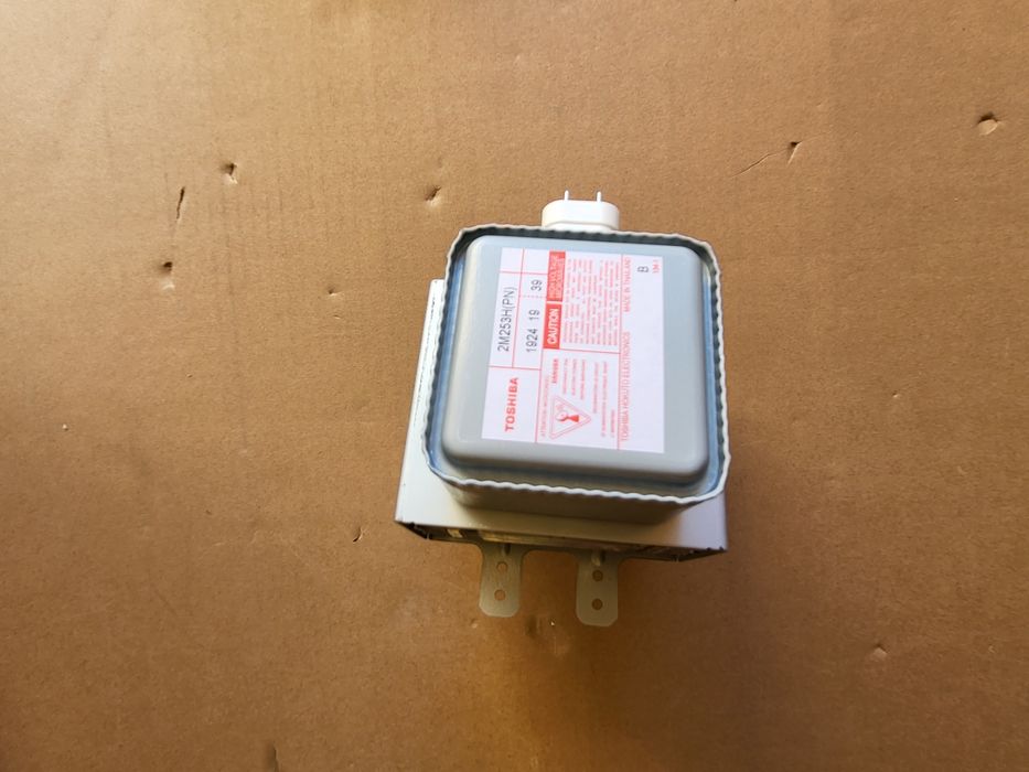 Magnetron kuchenki mikrofalowej Whirpool  c00.314.827