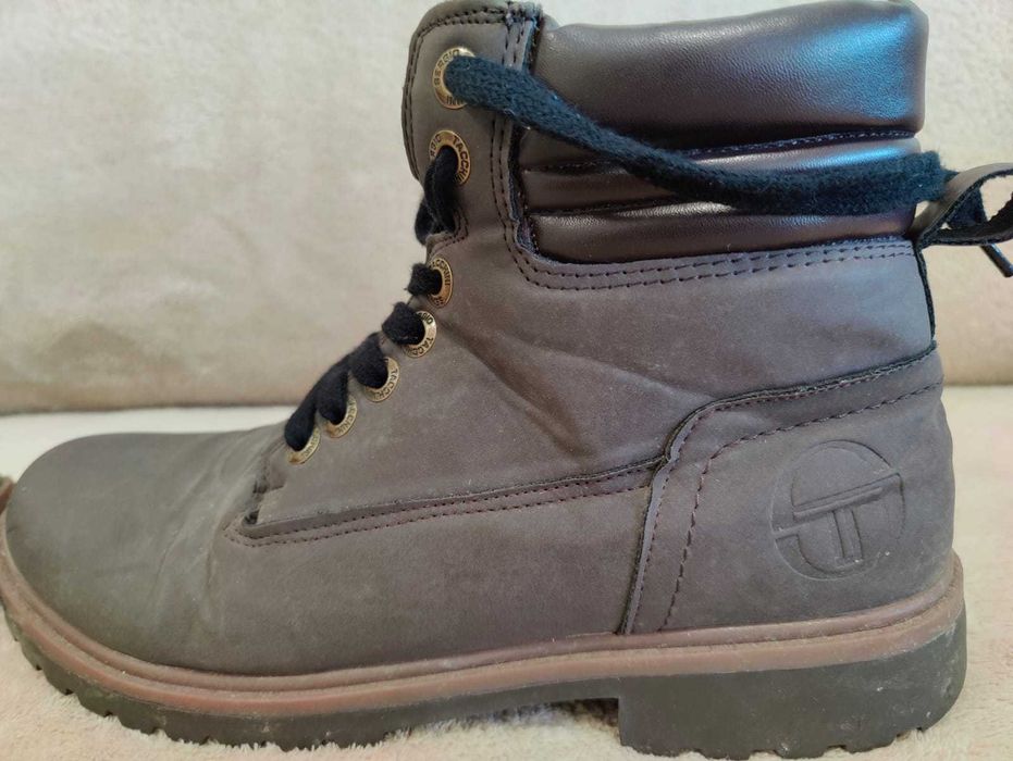 Botas Sergio Tacchini  tam. 42 em excelente estado