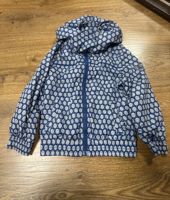 Дождевики и ветровки в идеальном состоянии