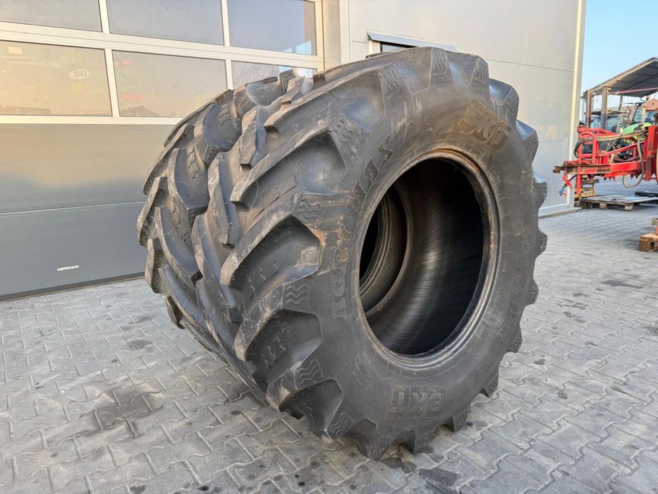 Opony BKT 600/65r28 Komplet