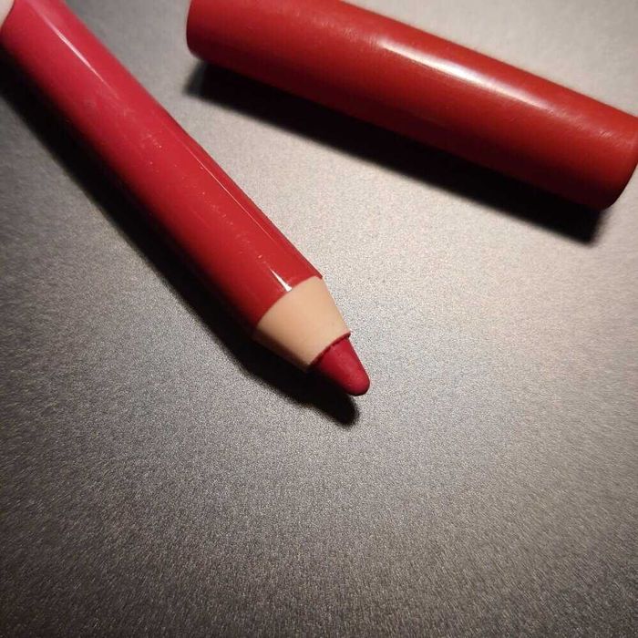 Карандаш контур подводка для губ Lancome Le Lipstique Scarlett