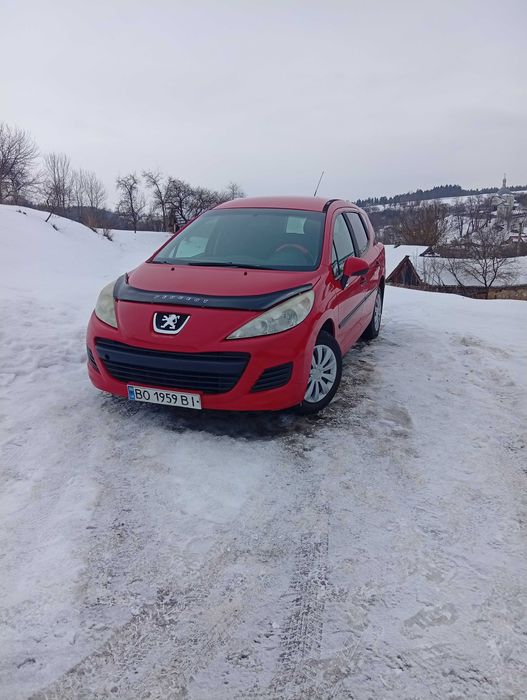 Продам Пежо 207р 1.4 бензин