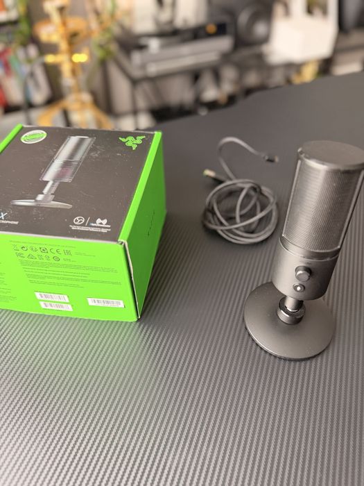 Мікрофон Razer Seiren X