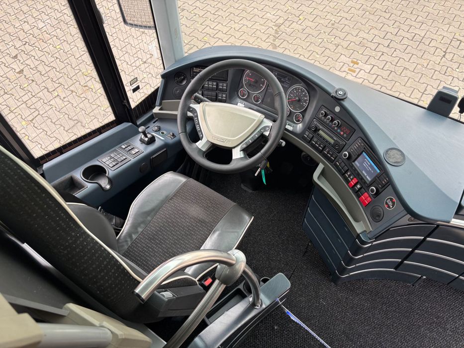 Autobus Neoplan Cityliner L / 62 pax / leasing / german bus