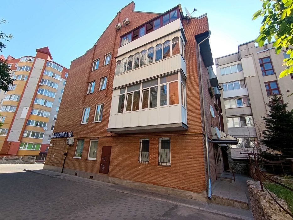 Продаж квартири на Дружбі