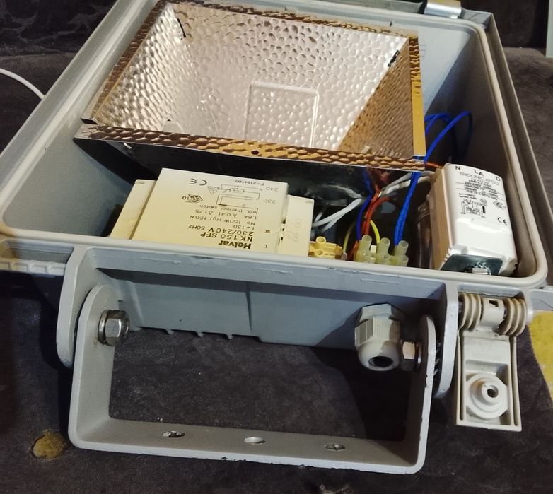 Reflektor  Metahalogenkowy 150W JOLLY  IP65 symetryczny