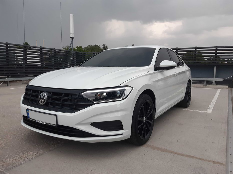 Аренда прокат авто Volkswagen JETTA MK7  2020 от35 $
