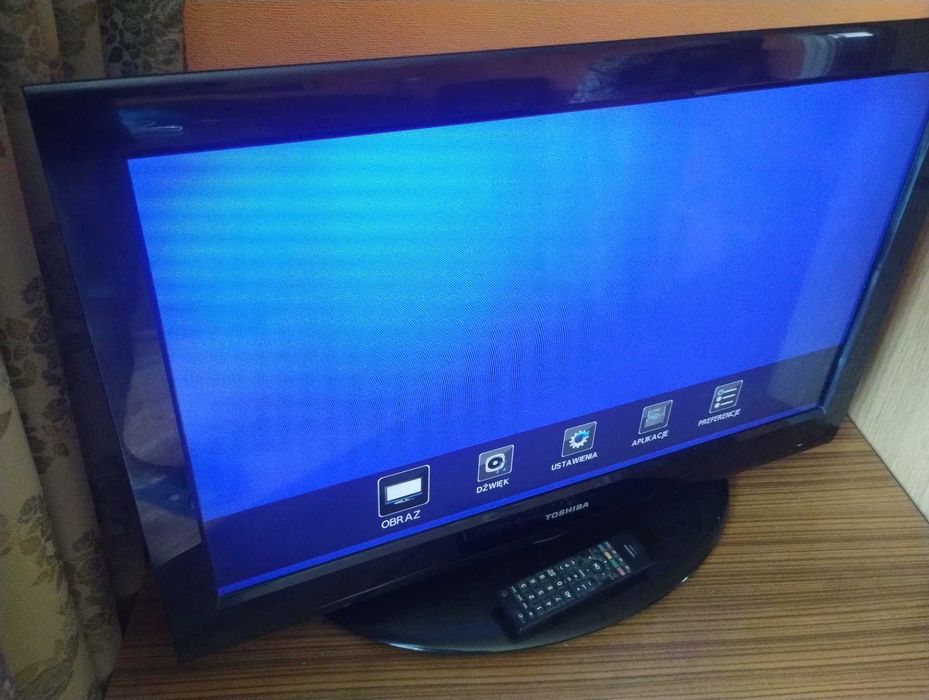 TV ledowy "Toshiba" 32cale z pilotem z funkcją monitora