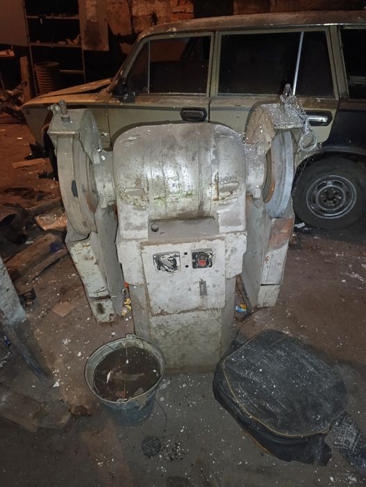 Токарний станок 1а616б