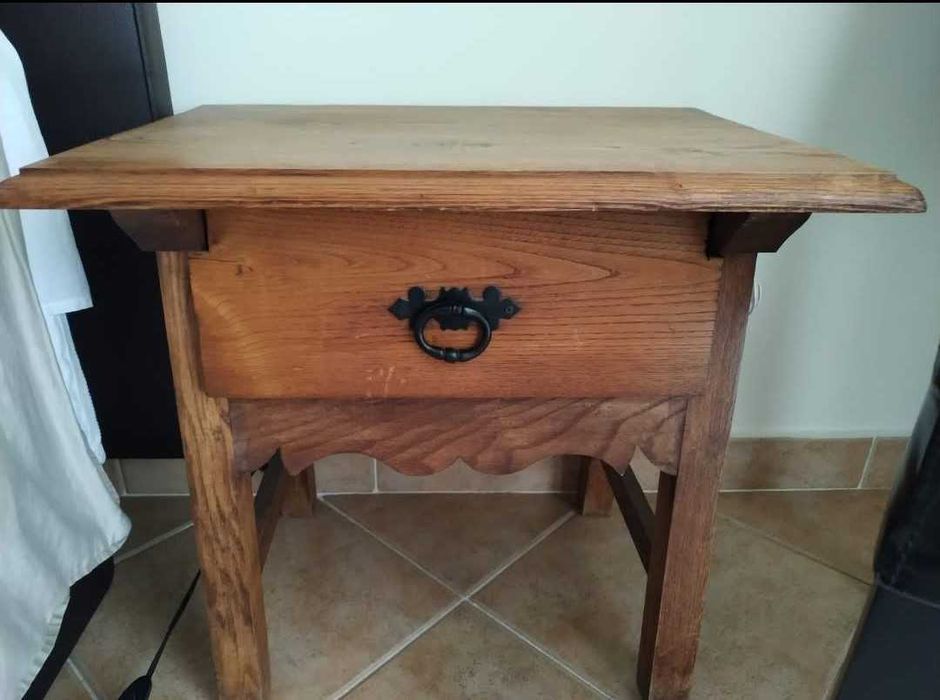 Conjunto Mesas Cabeçeira+ Banco Pé de Cama