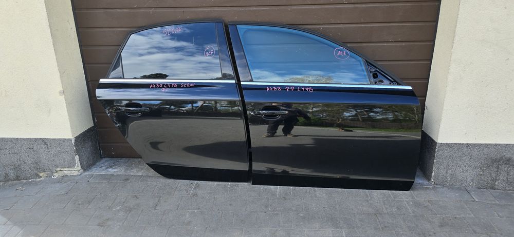 Drzwi prawy tył Audi A4 B8 sedan LY9B