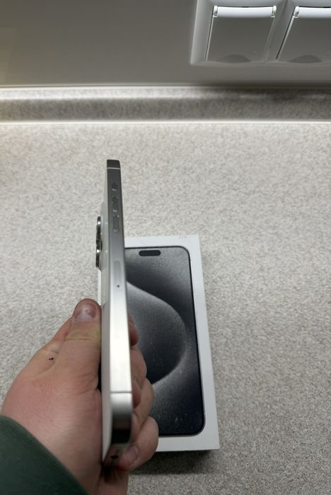 Iphone 15 pro max sim + e-sim белый