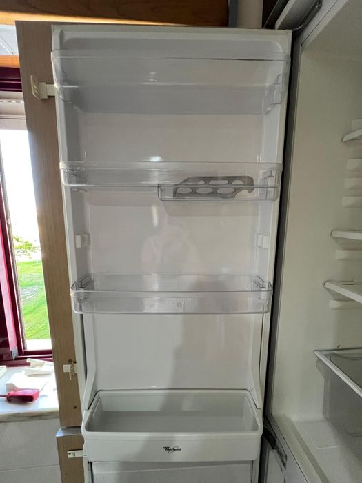 Frigorífico de encastre Whirlpool CB 18 M 70/30 – Excelente estado