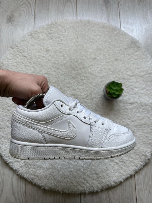 Женские Кожаные Кроссовки Nike Air Jordan 1 Low 37.5р(23.5см)