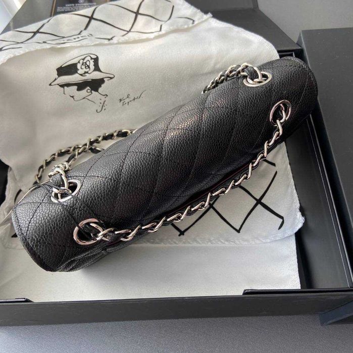 Damska torebka Chanel Classic Flap