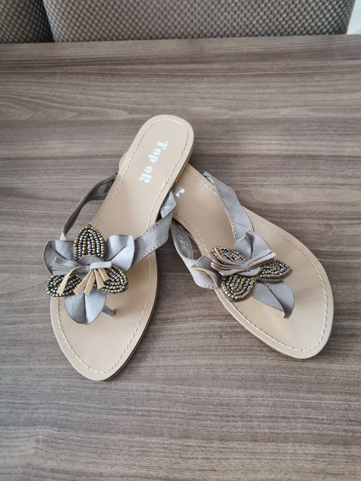 Nowe klapki r. 39