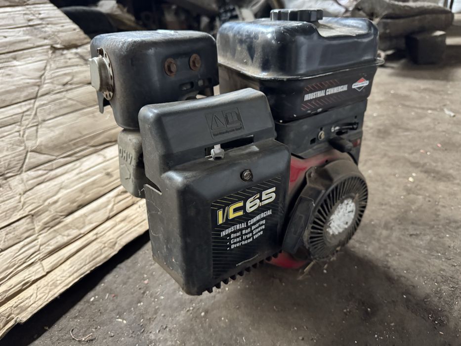 Двигун briggs & stratton