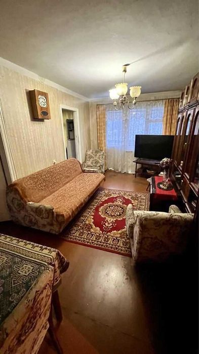 4 кімнатна квартира на середньому поверсі на Алмазному