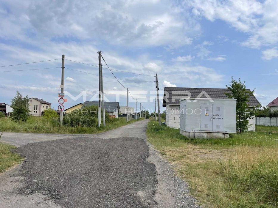 Лишня продаж ділянок 200 соток під забудову